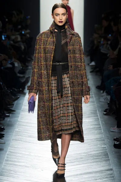 Look 25